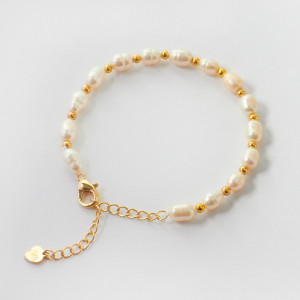 Bransoletka z pereł naturalnych ze złotym wykończeniem 16cm
