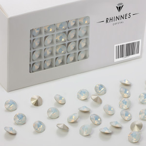 Rhinnes rivoli stone  white opal 10mm