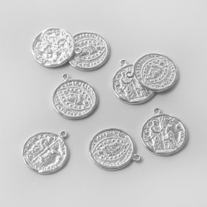 Srebrna zawieszka moneta ze świętymi AG925 18mm