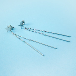 Kolczyki ze stali chirurgicznej gwiazdka i patyczki w kolorze srebrnym 6cm